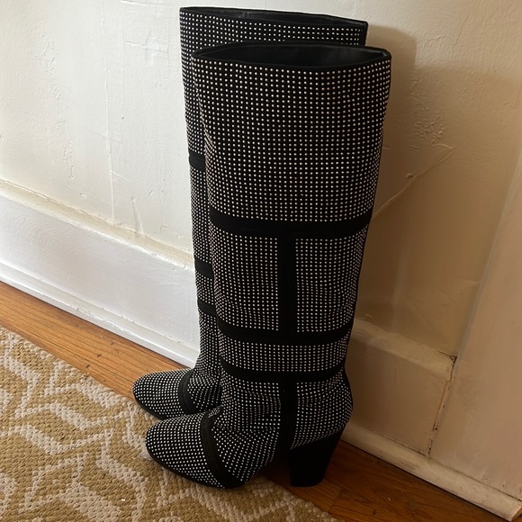 Fall Trends Stylish Studded Knee High Heeled Boot - Picture 3 of 6